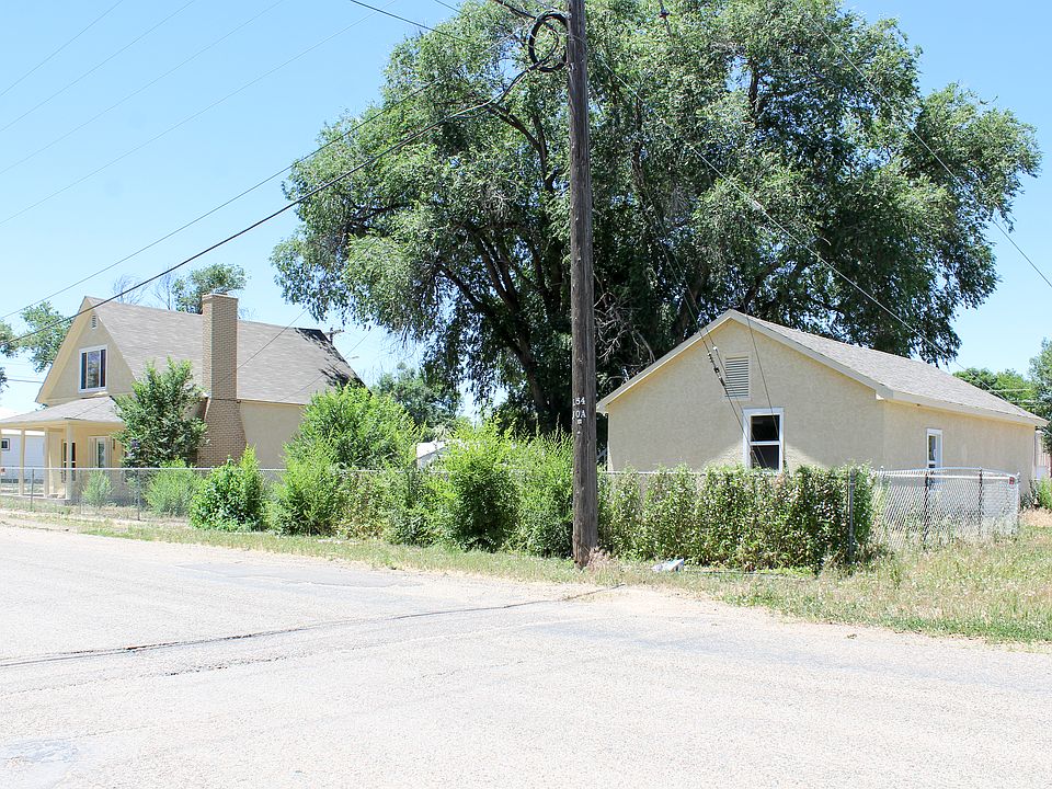 1st image of 712 6th St