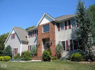 20 Emerald Ridge Ct, Shelton, CT 06484