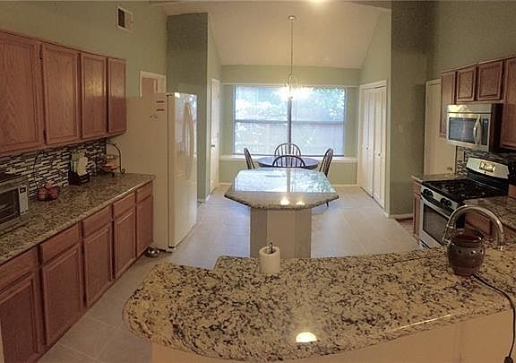 3rd image of 5426 Blue Cove Dr
