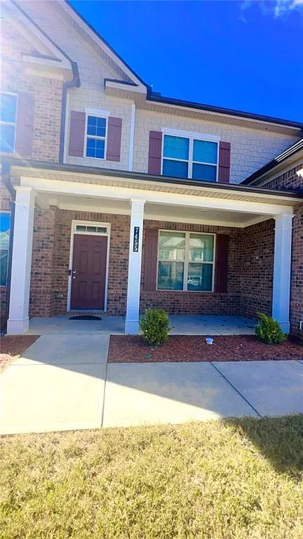 5 bed, 4.0 bath, 3017 sqft, $3,150 — Photo 2