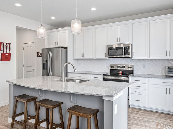 3rd image of 2142 N Elderberry Dr
