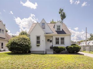 163 Sheraton Dr, Rochester, NY 14616