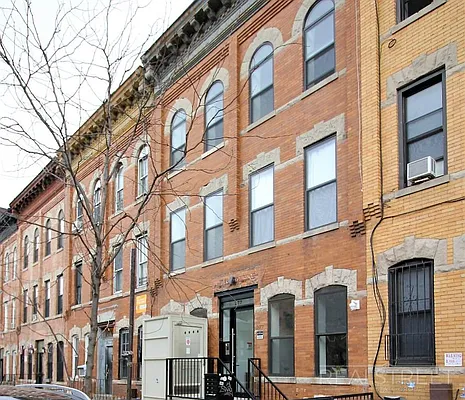 Rented by Real Street Inc | media 12