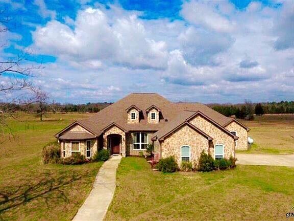 2nd image of 543 County Road 3240