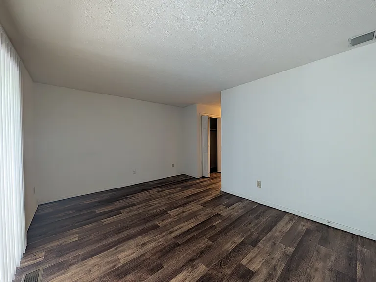 1314 S College Mall Rd — Photo 4