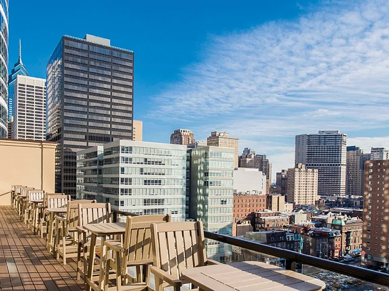 2121 Market Street — Photo 17