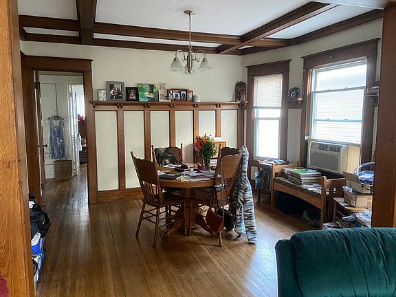 2nd image of 305 Bedford Ave