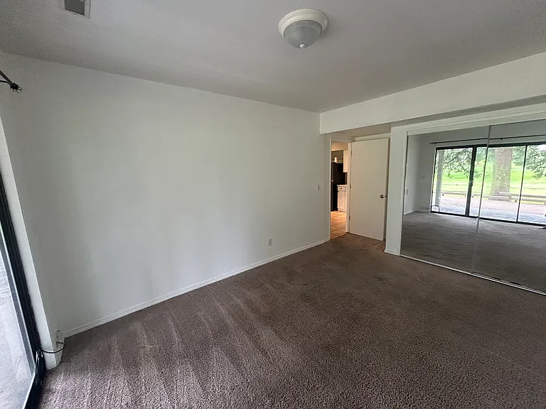 3707 Northshore Blvd NE #D — Photo 27