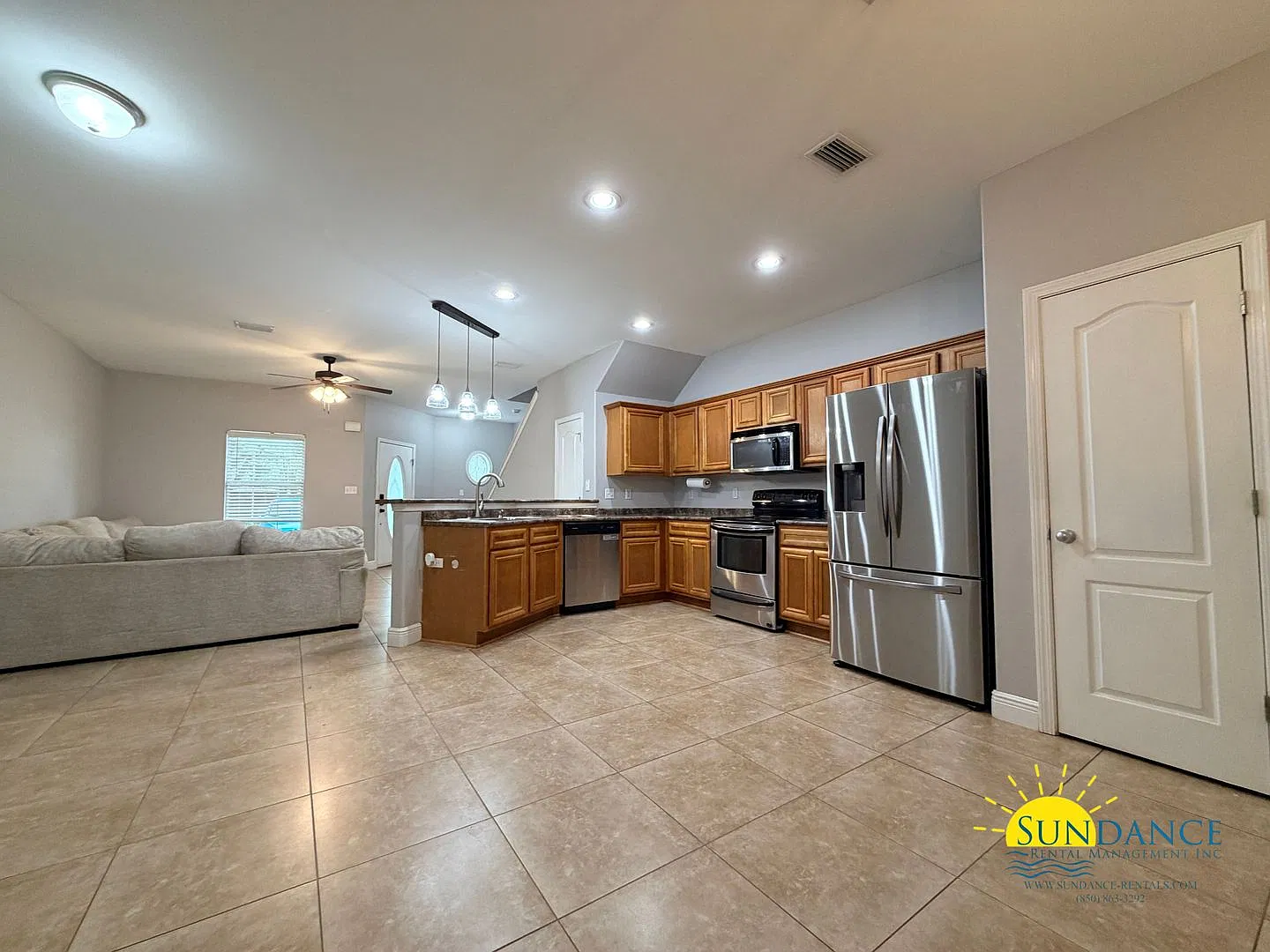 End-Unit 3BR Townhouse in Fort Walton Beach near Hurlburt Field! — Photo 2