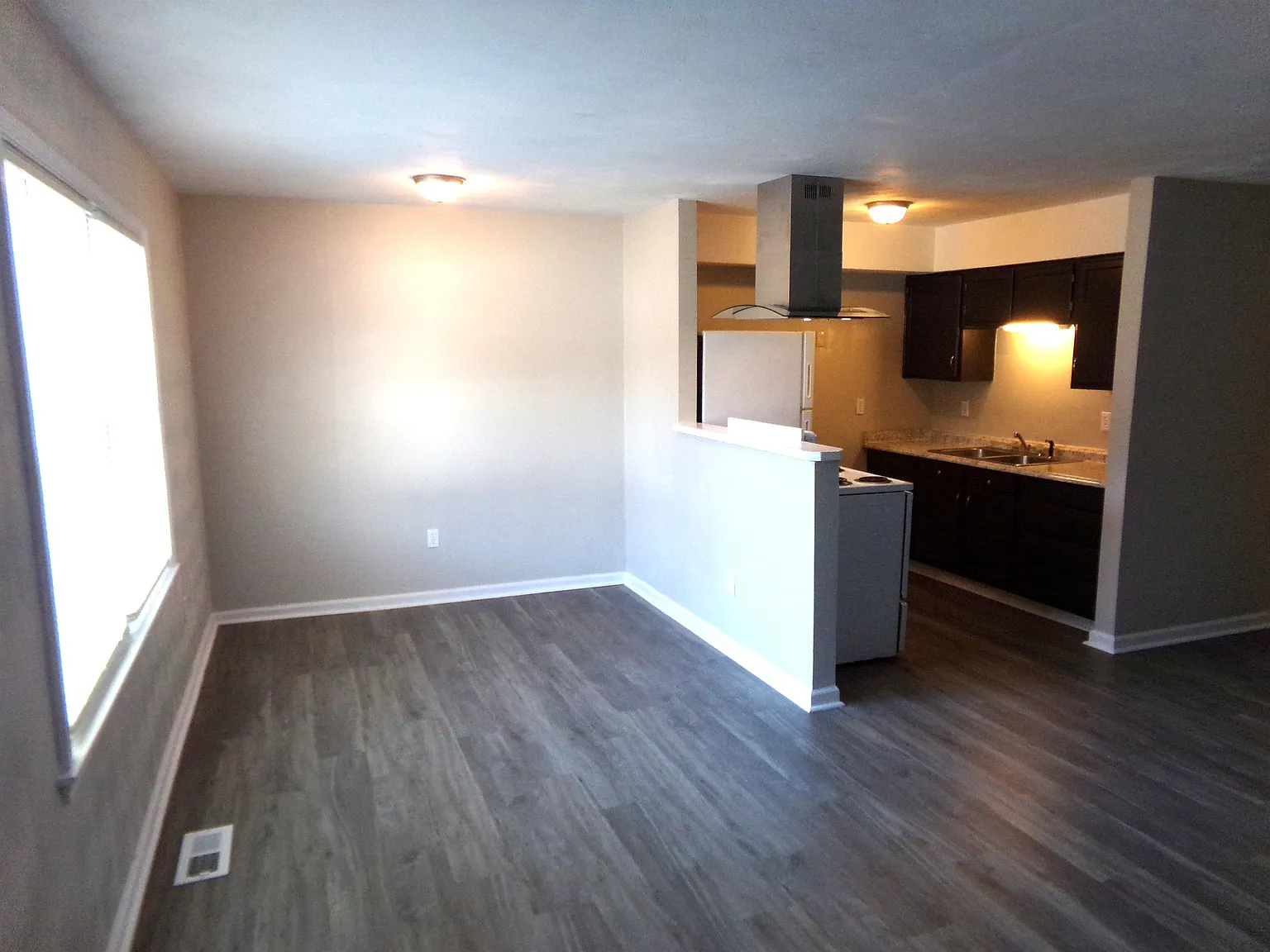 West 32nd Street (415) - 1 — Photo 2
