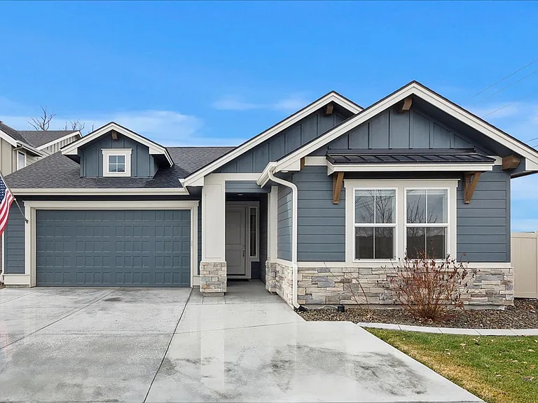 4831 S Colusa Ave — Photo 1