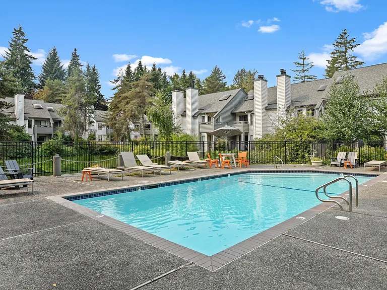 Large Outdoor Pool at The Lakes Apartments in Bellevue, WA 98007