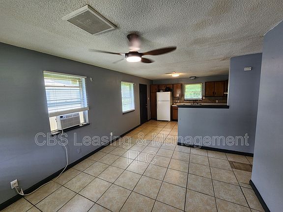 4th image of 2703 Gregg Ave