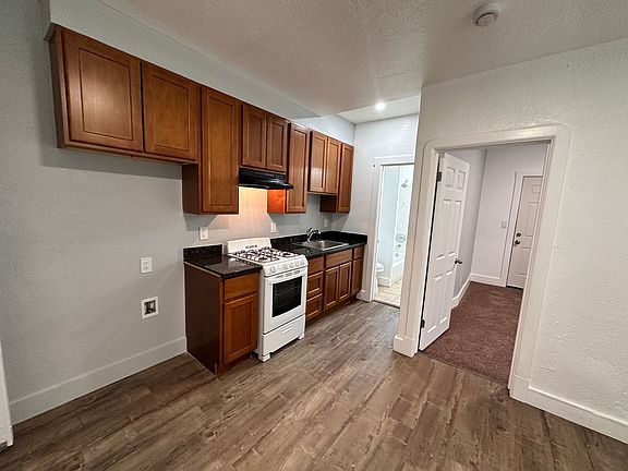3rd image of 5416 Foothill Blvd #1