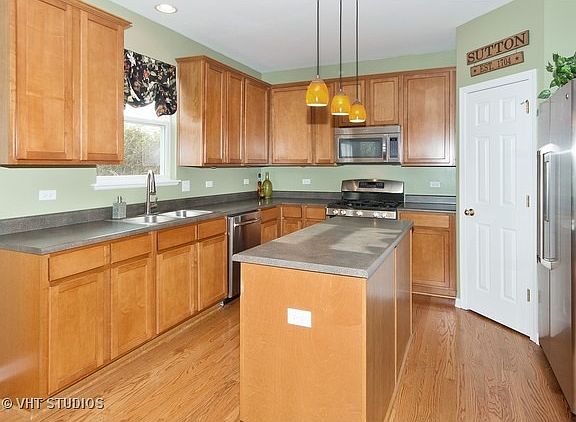 3rd image of 2452 Hartfield Dr