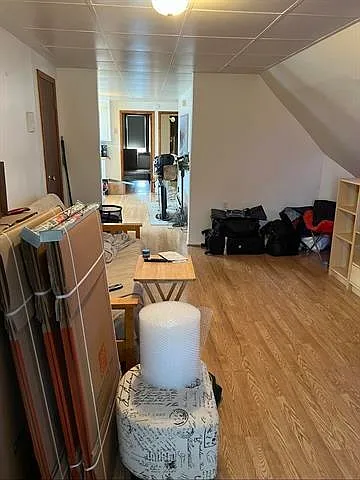 2 bed, 1.0 bath, $1,900 — Photo 3