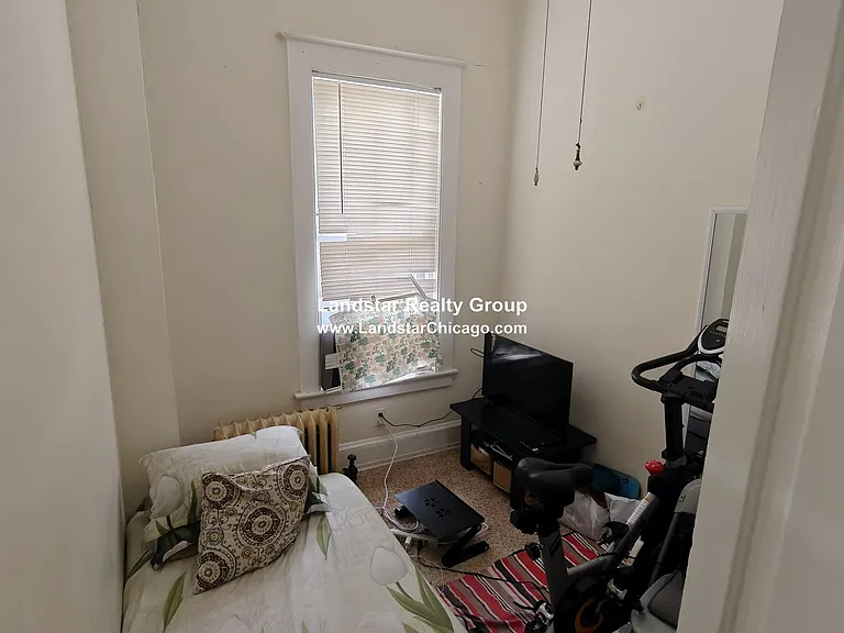 1233 Chicago Ave #11 — Photo 12