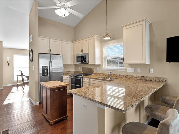 5th image of 16165 Amber Vista Dr