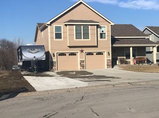 704 E 14th St, Eudora, KS 66025