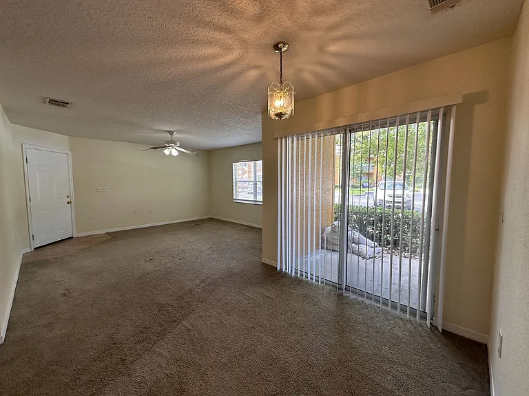 4600 E Moody Blvd #12B — Photo 4