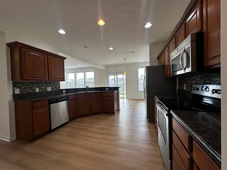 2363 Shadow Bend Dr — Photo 4