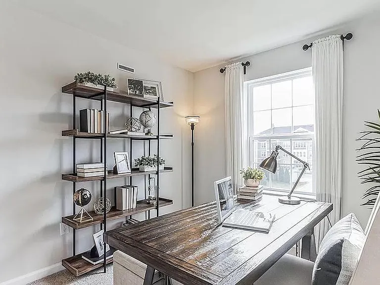 204 Macoun Way — Photo 4