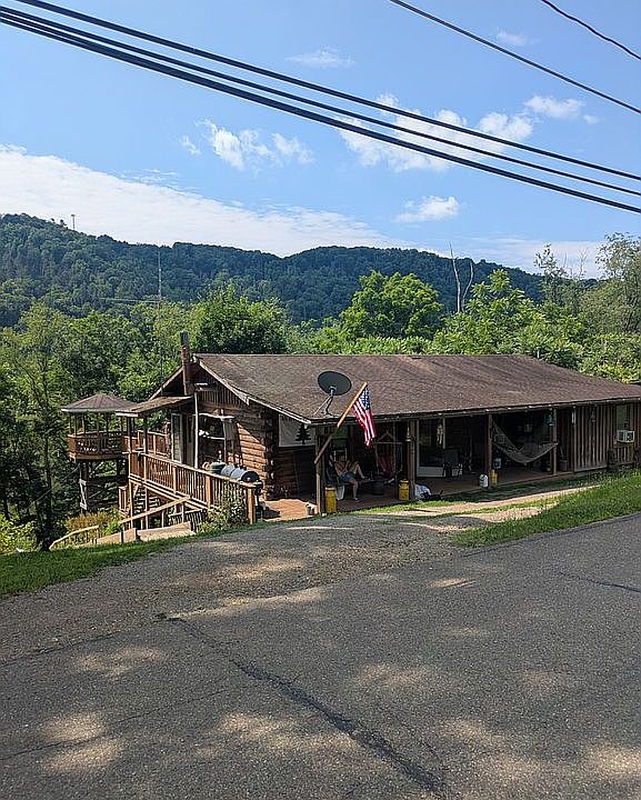 1st image of 350 Main St