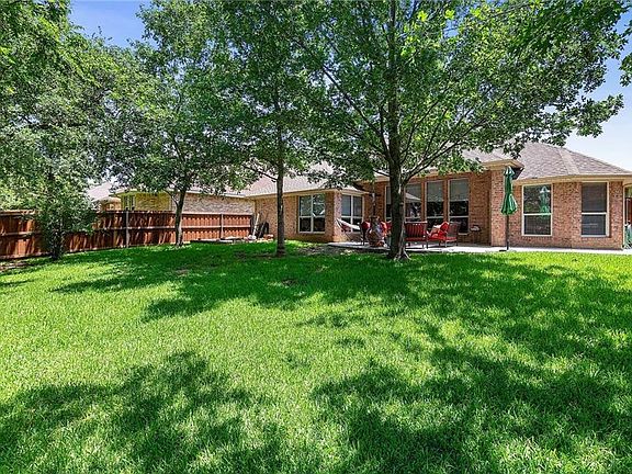 4th image of 6510 Bluebird Dr