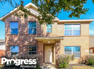 8817 Wayne St, Aubrey, TX 76227