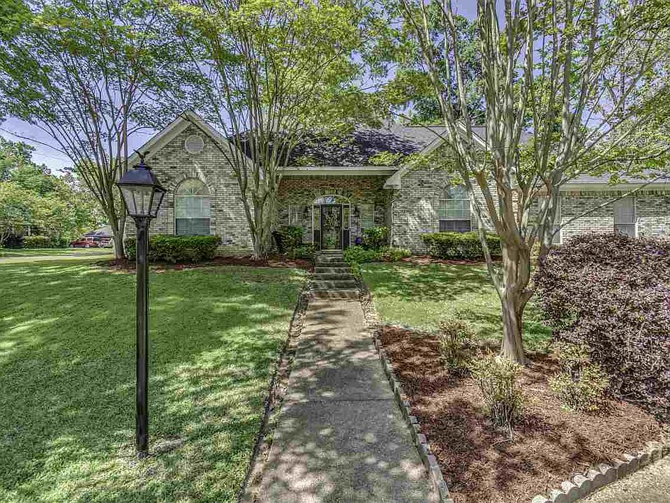 1st image of 141 Wildwood Blvd