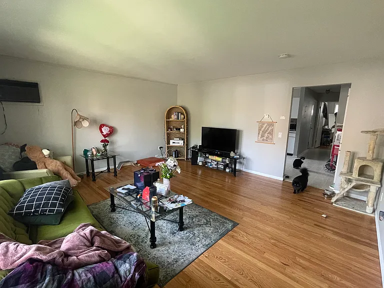 707 W Main St #2 — Photo 2