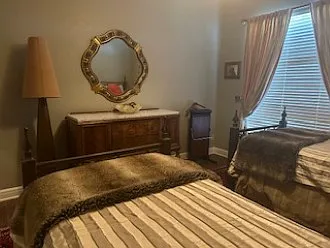 Second bedroom.