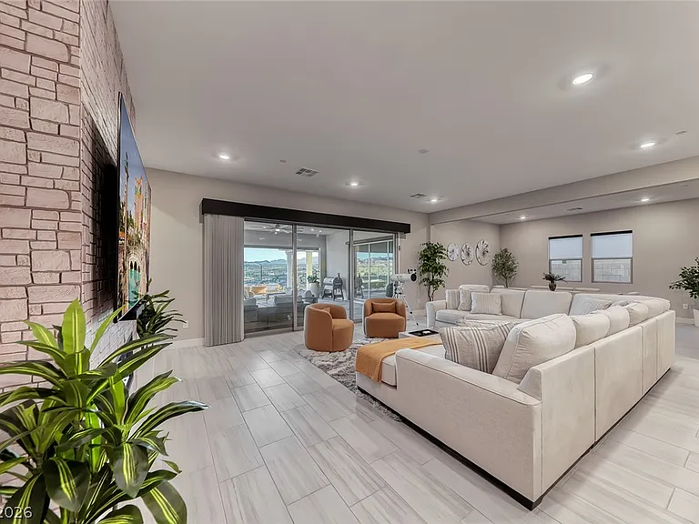 375 Portus Delphini Ct — Photo 8