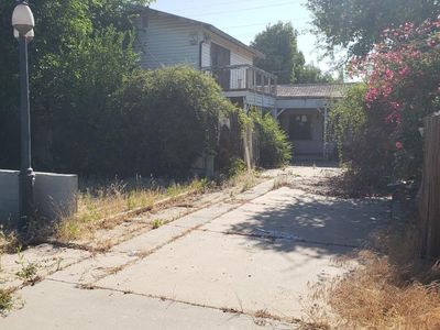 1012 N Thorne Ave, Fresno, CA, 93728