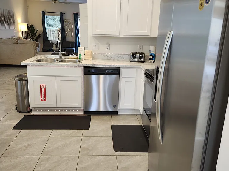 9059 Gifford Dr — Photo 4