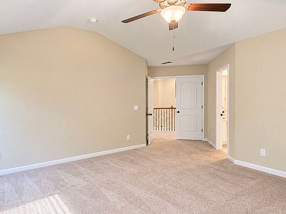 5th image of 4870 Sultana Way SW