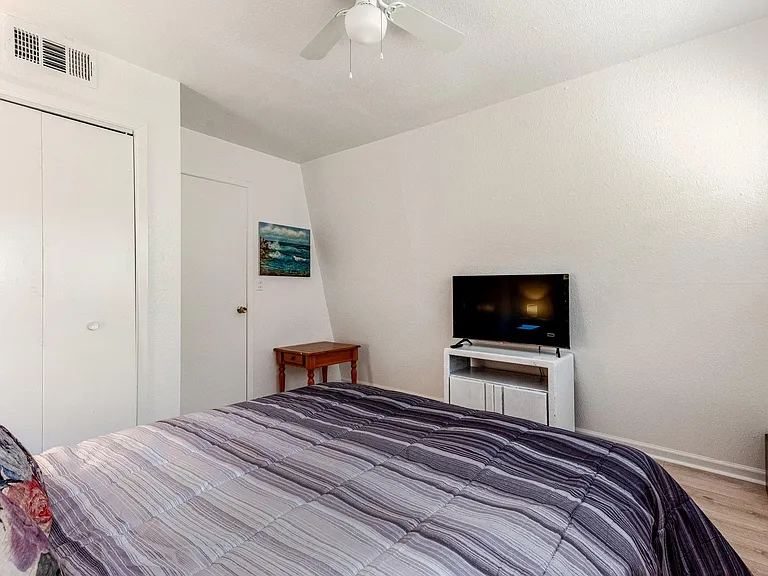 13969 FM 2769 — Photo 8