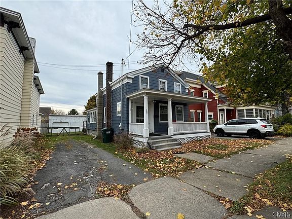 2nd image of 152 E 4th St