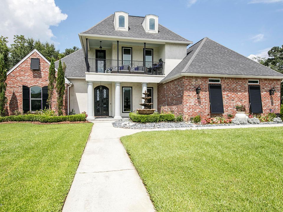 1st image of 702 Woodcock Ln