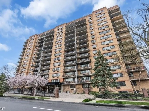 60 Parkway Dr #10G, East Orange City, NJ 07017