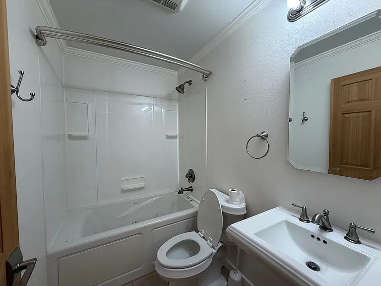 6237 E 21st Ave — Photo 14