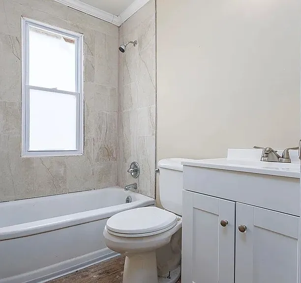25539 Packard St — Photo 9