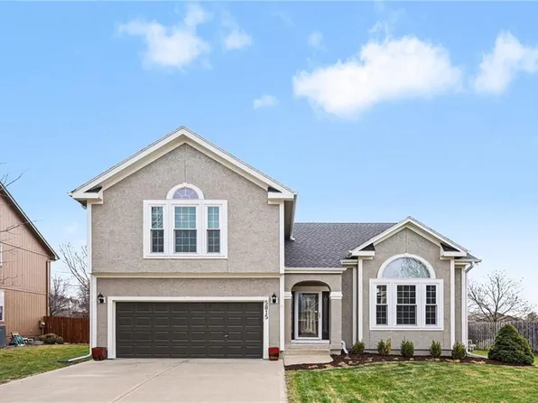 5815 Lakecrest Dr, Shawnee, KS 66218