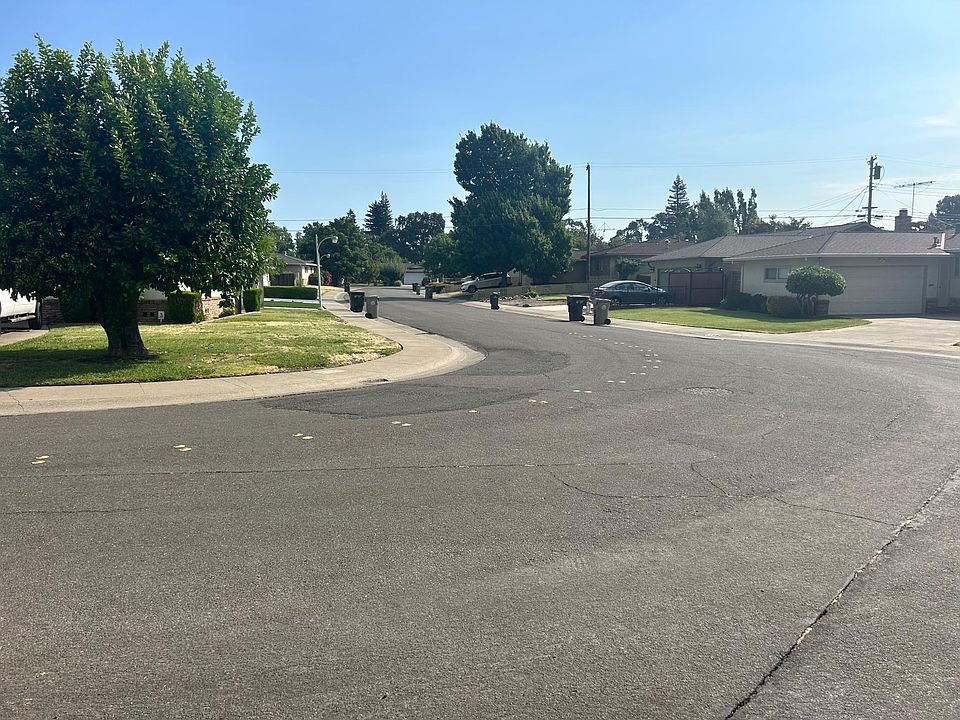 2nd image of 4754 Norm Cir