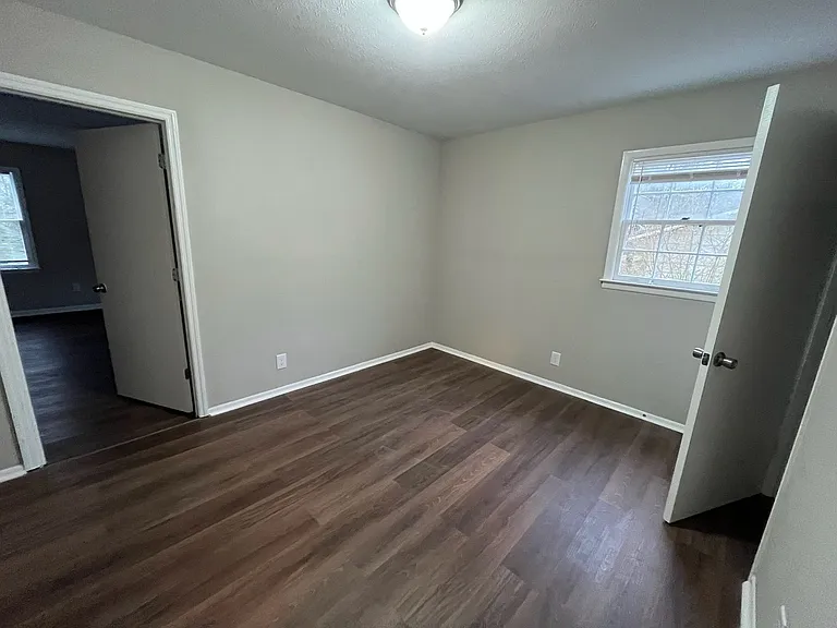 403 Raintree St — Photo 10