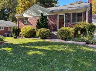 3160 Nealon Dr, Falls Church, VA 22042