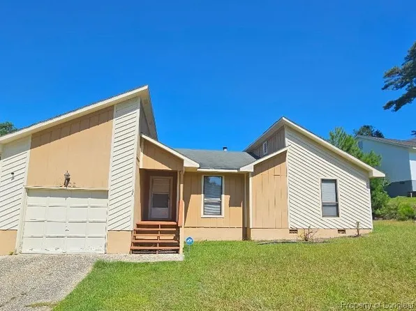 5966 Laguna Dr, Fayetteville, NC 28314