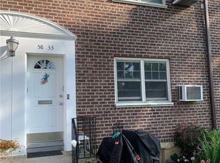 58-33 251st St #71, Little Neck, NY 11362