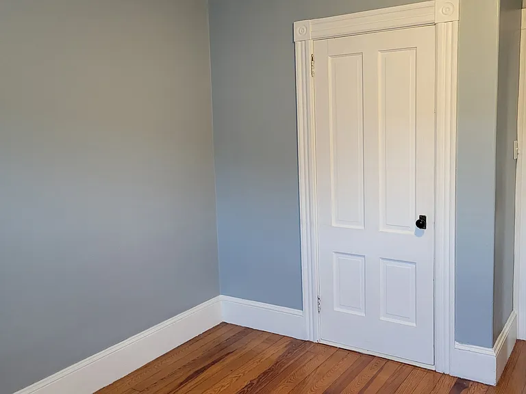 138 Bay View Ave #3 — Photo 7