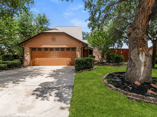1004 W Hills Ter